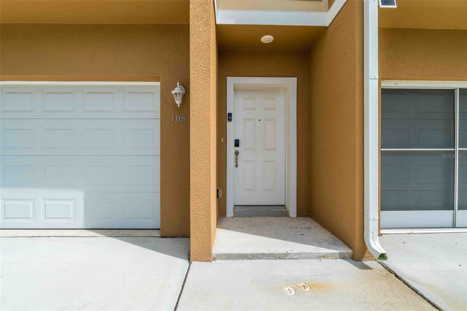 OCEANS 25 - Residential