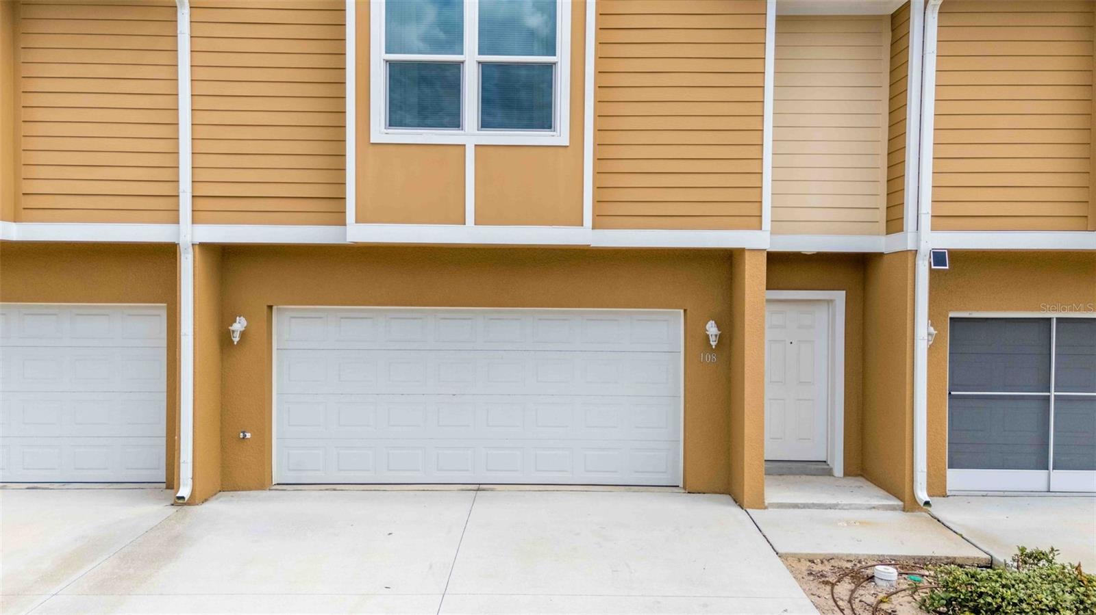 OCEANS 25 - Residential