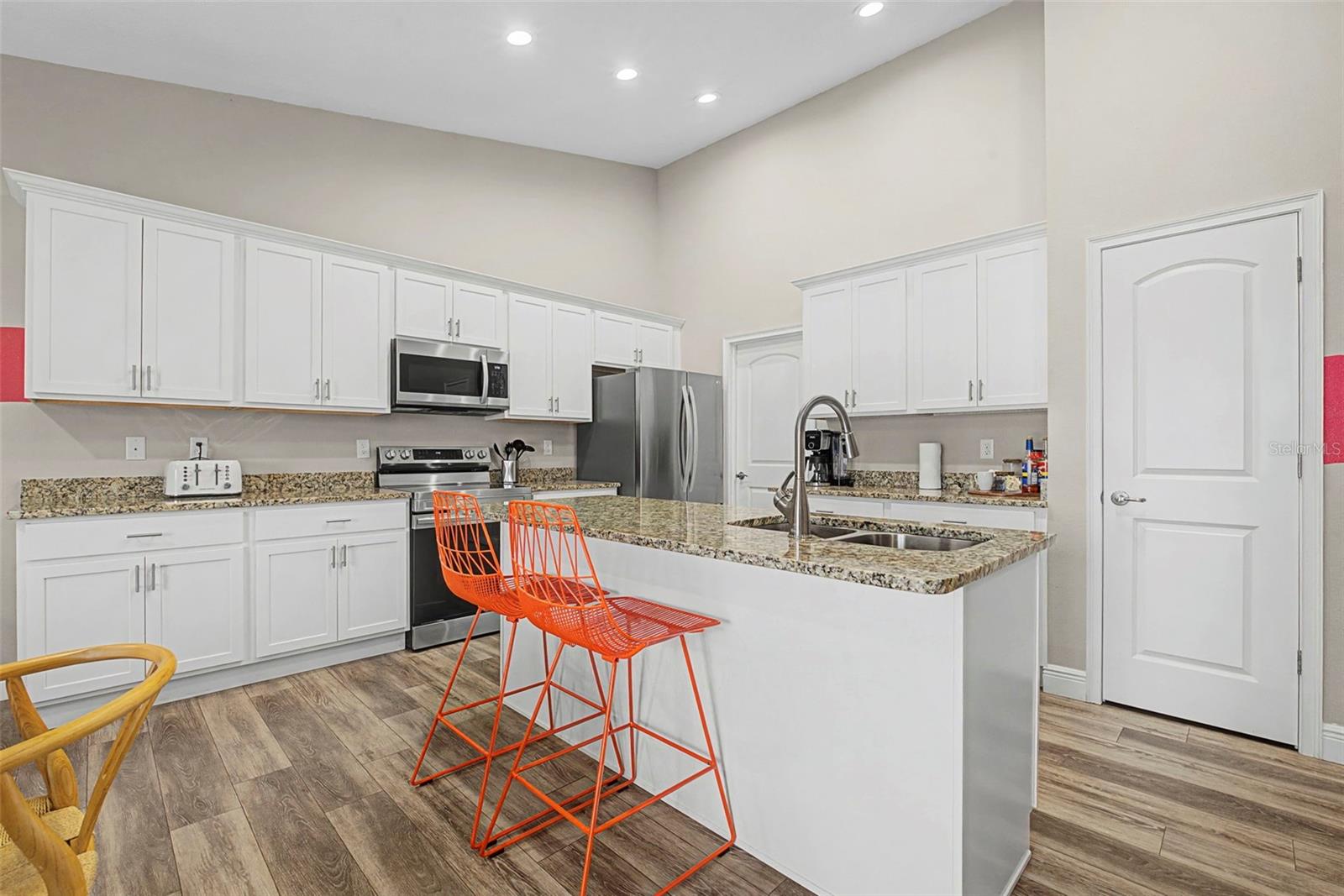 OCEANS 25 - Residential