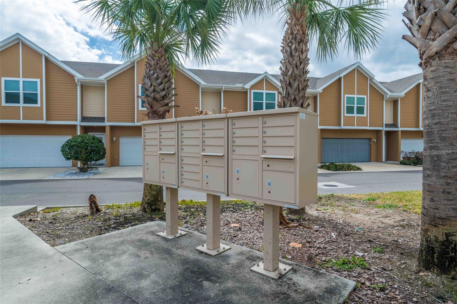 OCEANS 25 - Residential