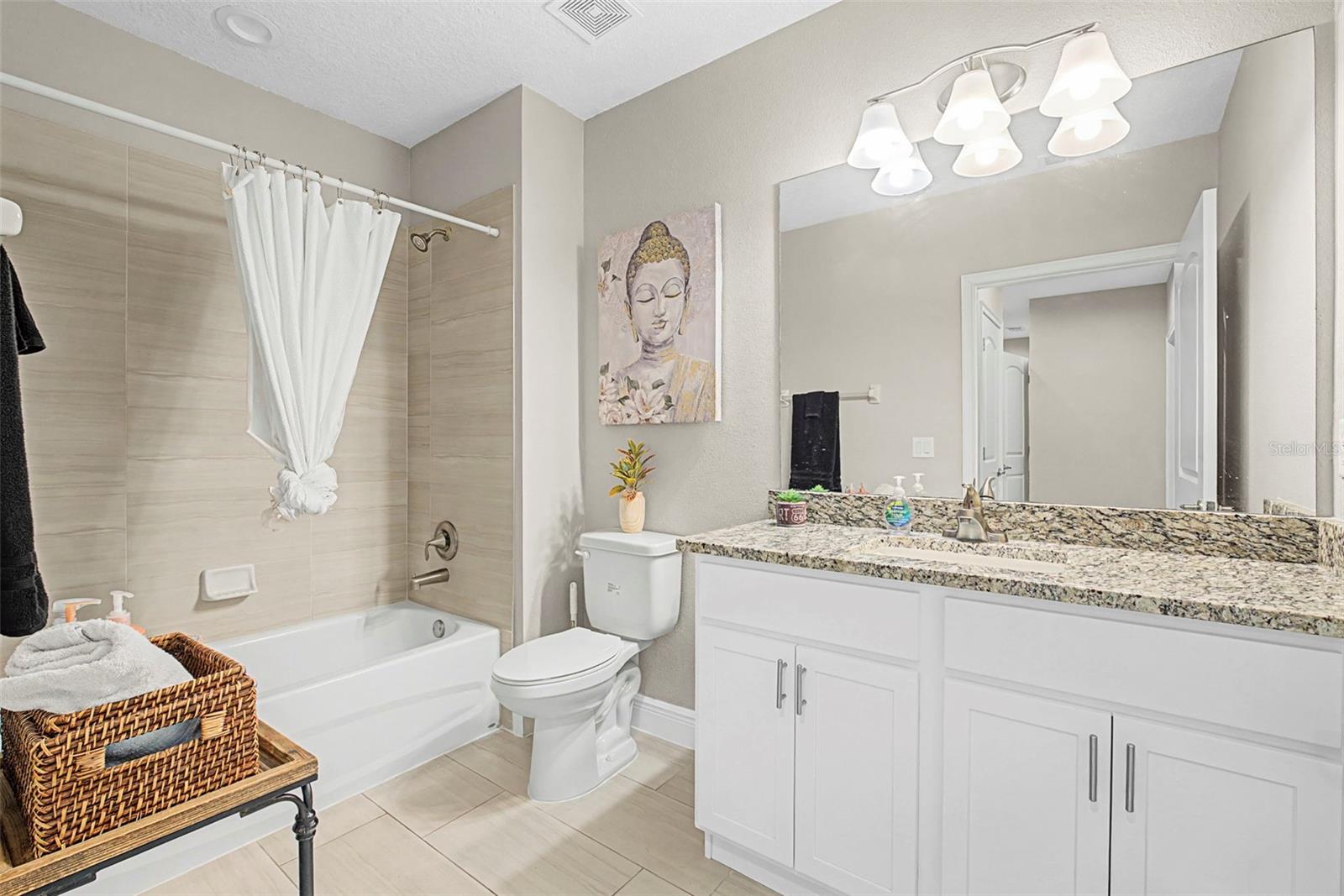 OCEANS 25 - Residential