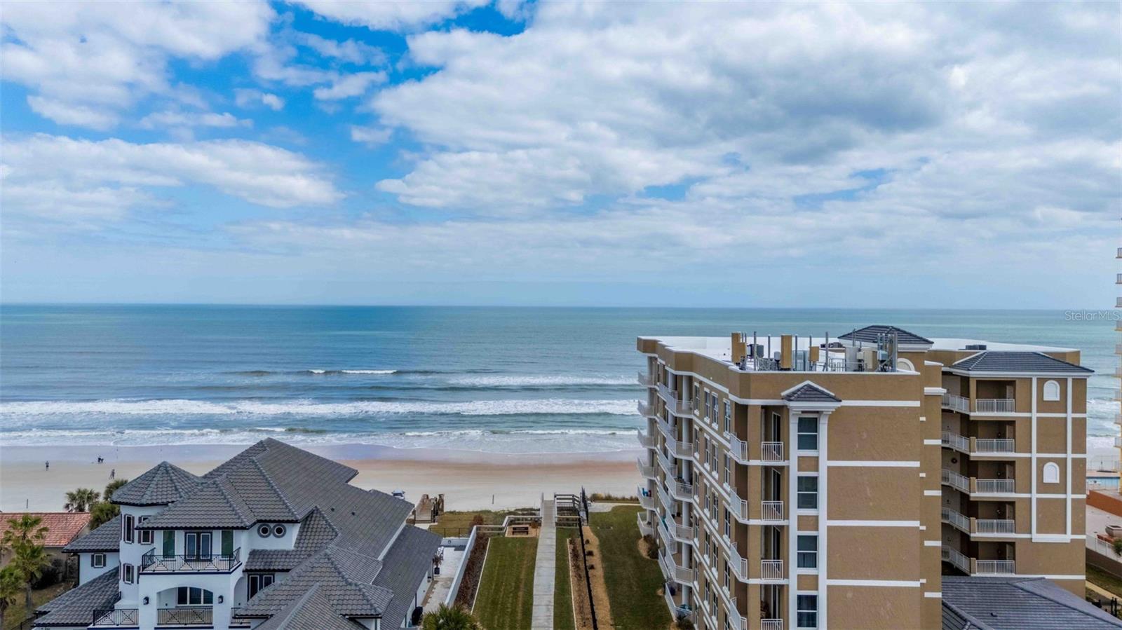 OCEANS 25 - Residential