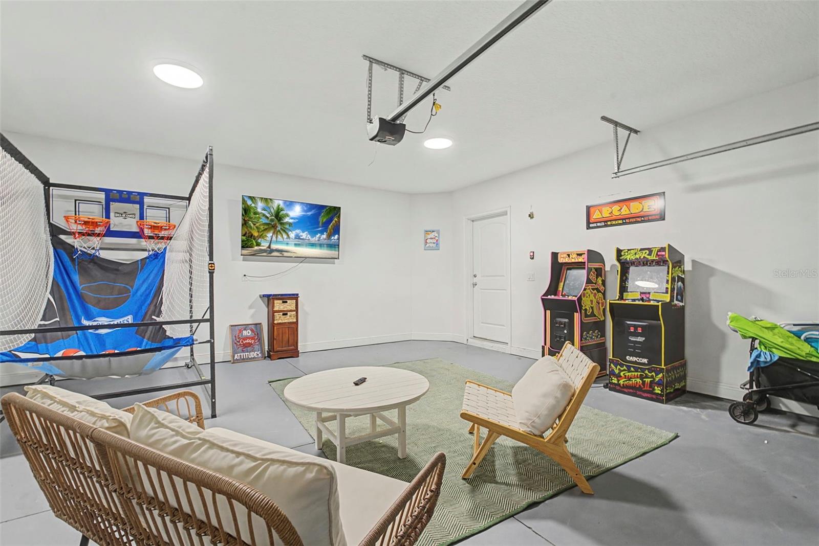 OCEANS 25 - Residential