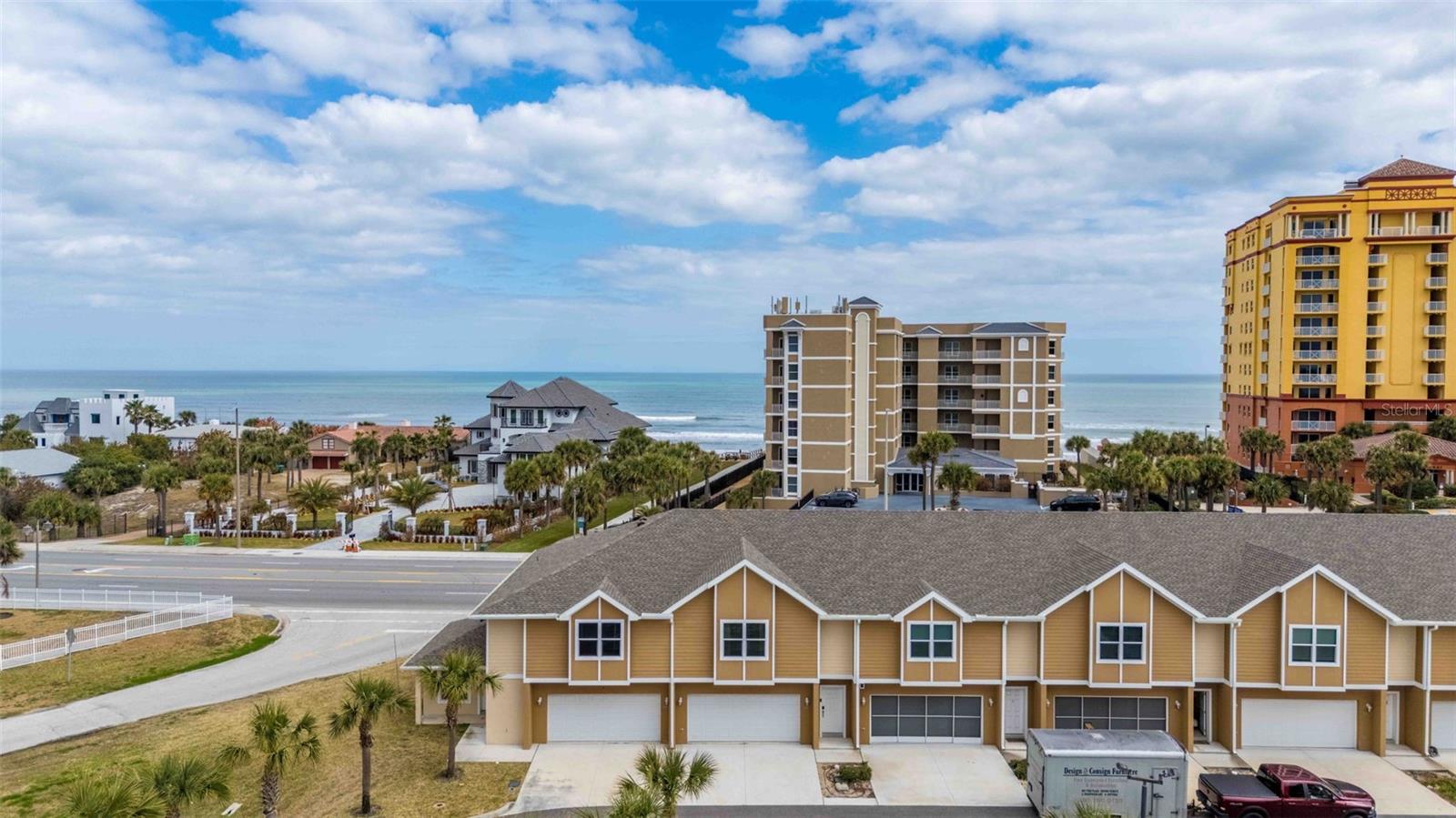 OCEANS 25 - Residential