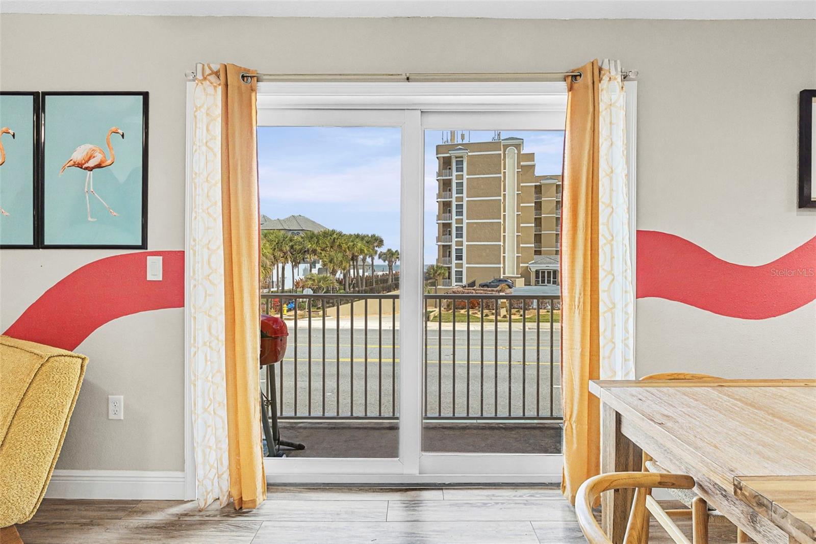 OCEANS 25 - Residential