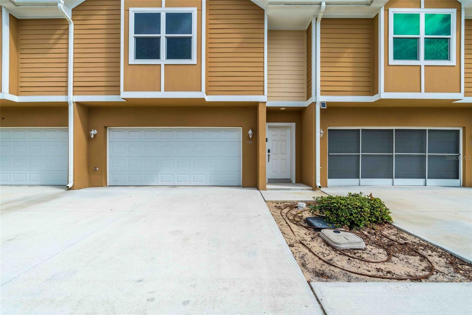 OCEANS 25 - Residential