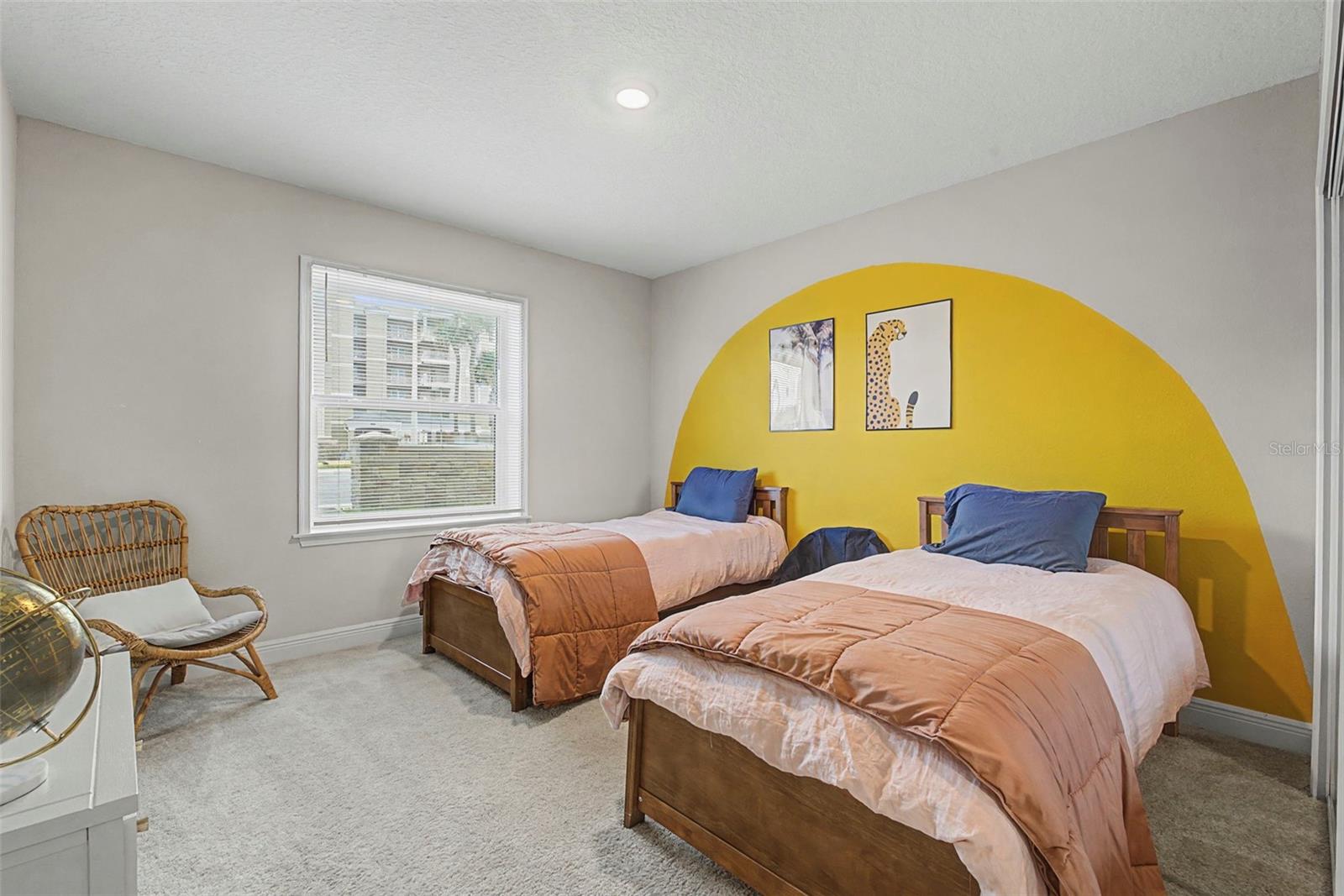 OCEANS 25 - Residential