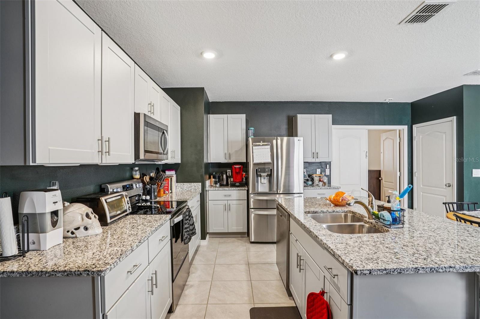 VICTORIA OAKS PH B - Residential