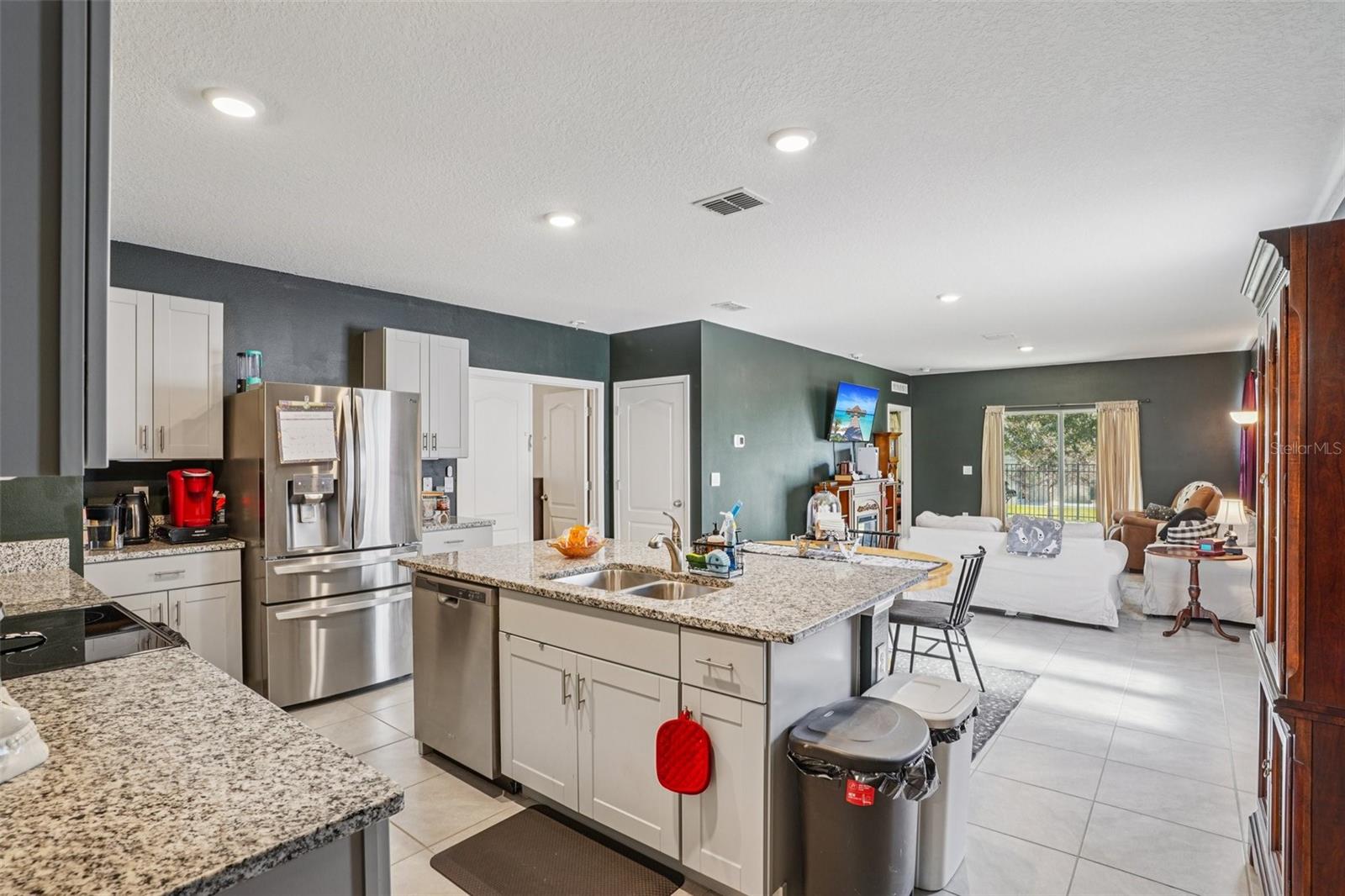 VICTORIA OAKS PH B - Residential