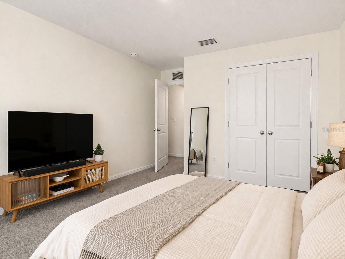 SILVERSTONE NORTH PH IC & ID - Residential