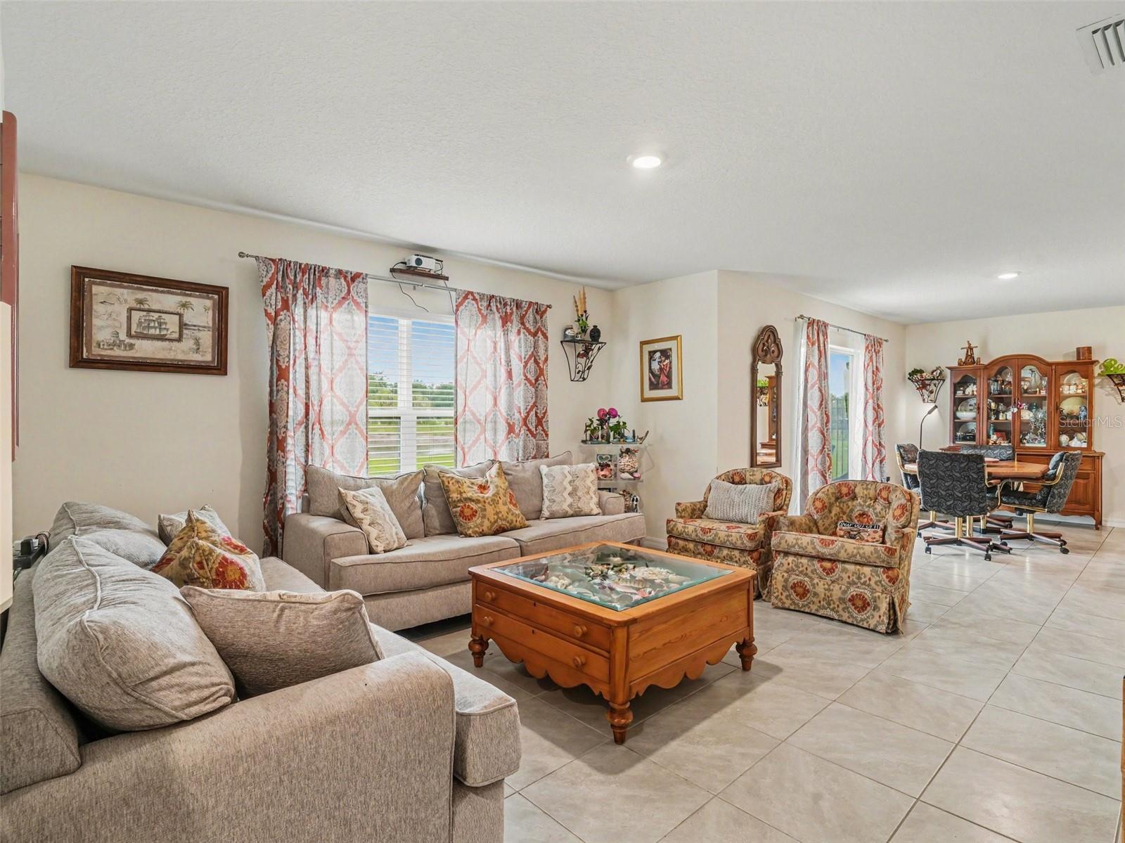 SILVERSTONE NORTH PH IC & ID - Residential