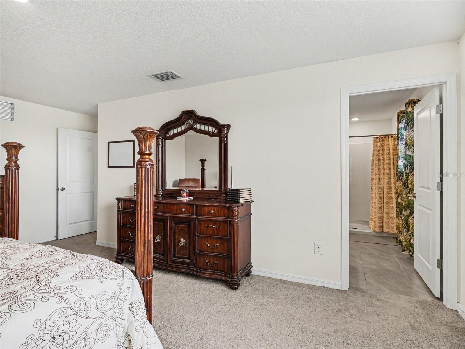 SILVERSTONE NORTH PH IC & ID - Residential