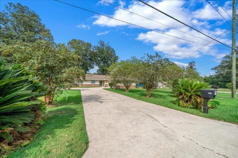 Tiny photo for 4851 NE 7th Street, Ocala, FL 34470 (MLS # OM733823)