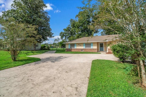 Tiny photo for 4851 NE 7th Street, Ocala, FL 34470 (MLS # OM733823)