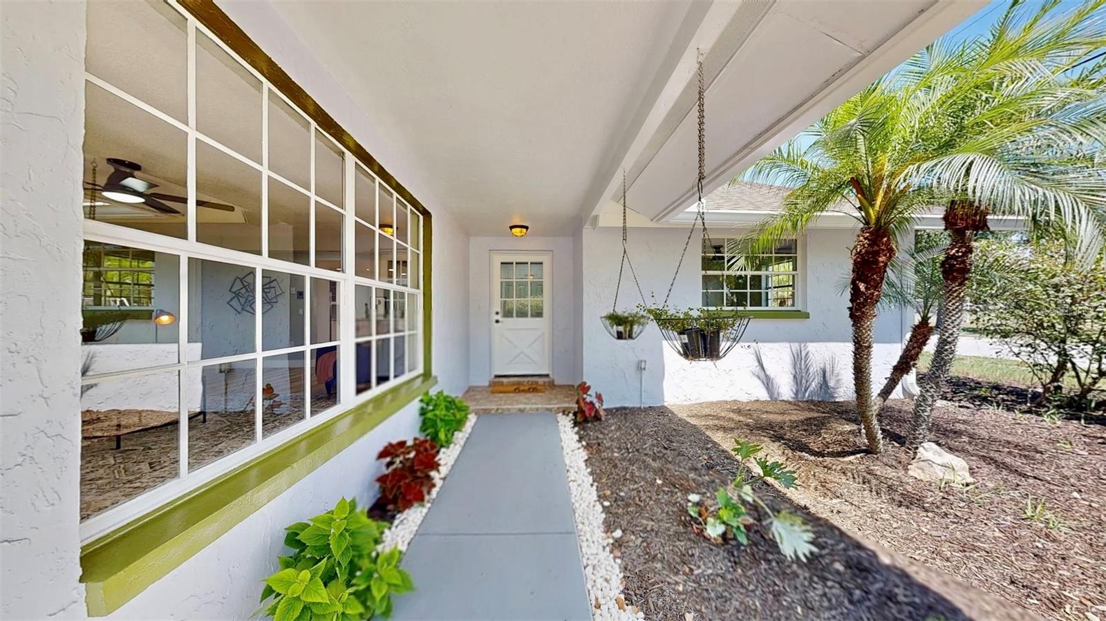 829 RIVERSIDE DRIVE