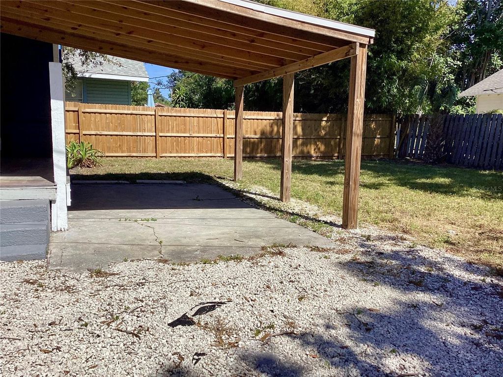 Photo of 1404 Cocoanut Avenue, Sarasota, FL 34236 (MLS # A4669716)