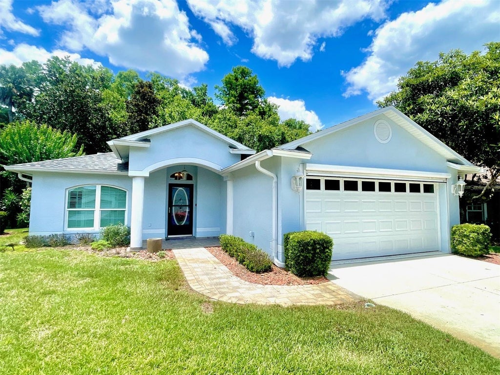 Photo of 11337 Clear Oak Cir, New Port Richey, FL 34654 (MLS # TB8498575)