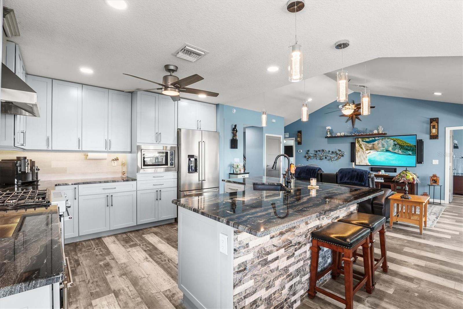 HERNANDO BEACH - Residential