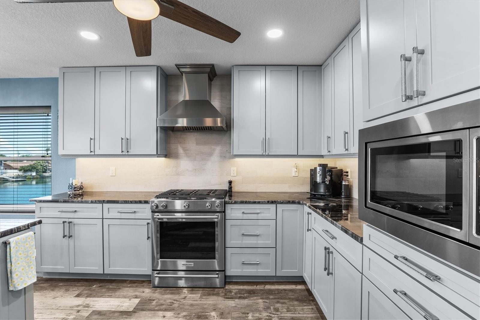 HERNANDO BEACH - Residential