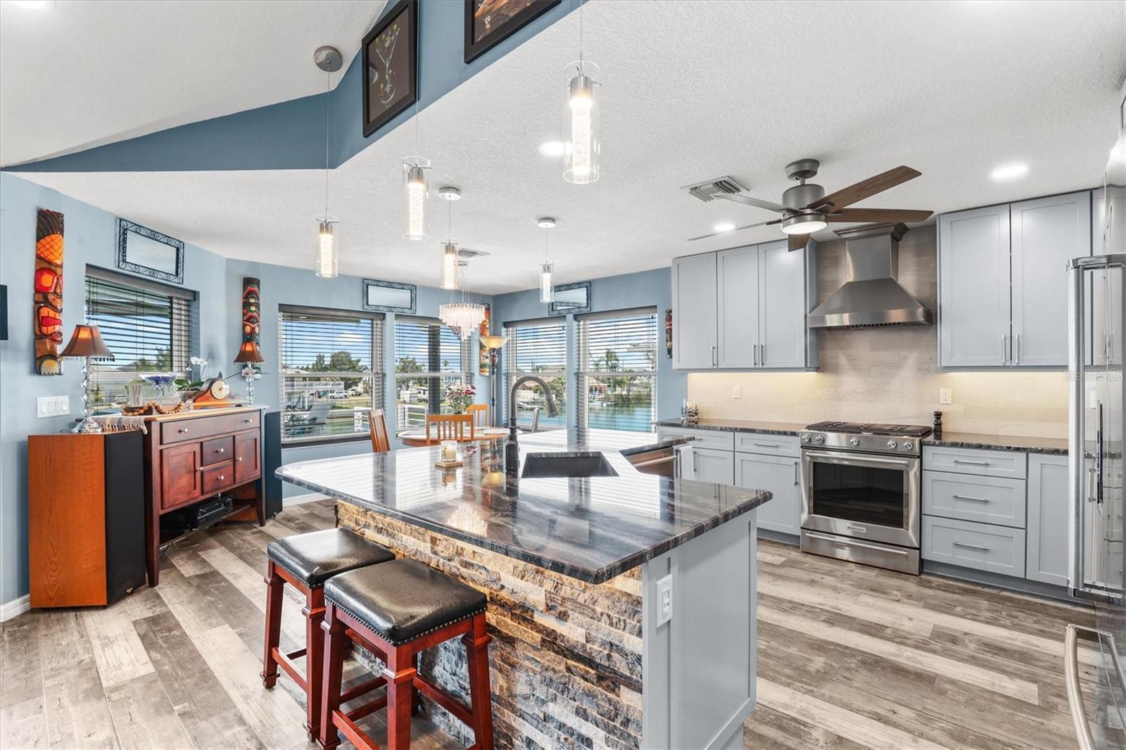 HERNANDO BEACH - Residential