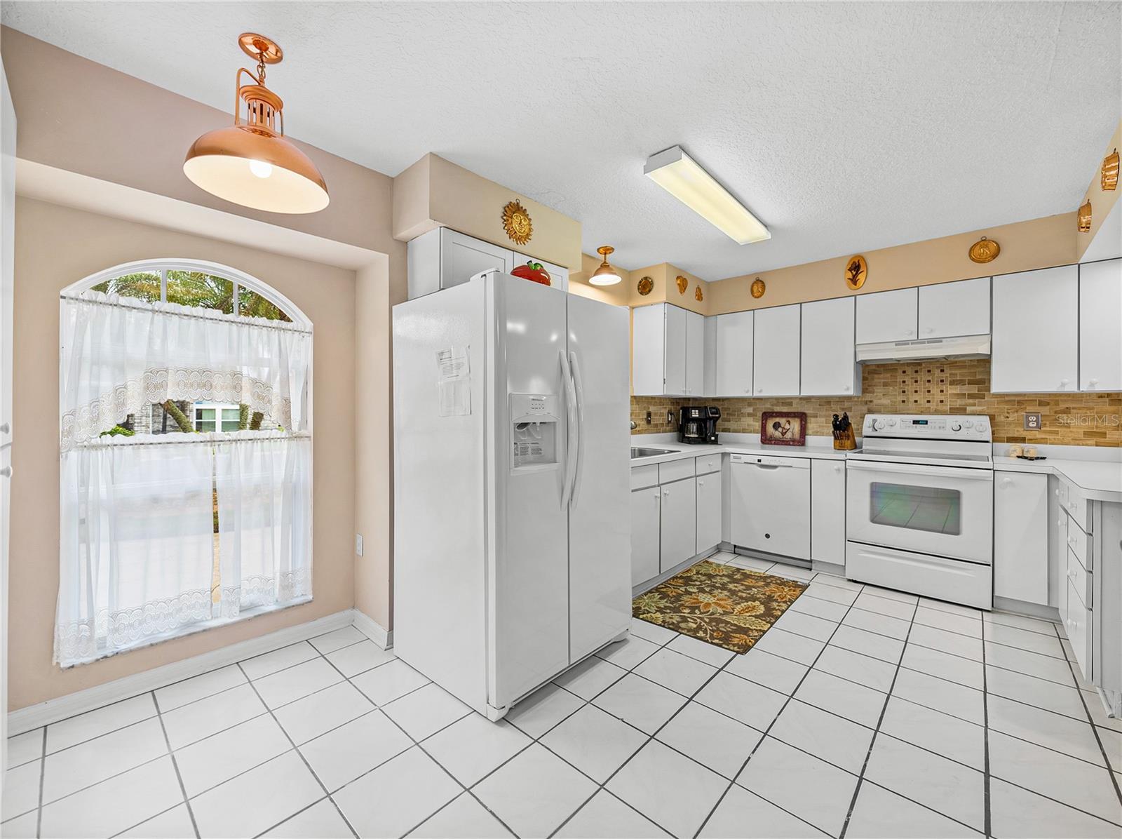 SWEETWATER GOLF & TENNIS CLUB THIRD ADDI - Residential