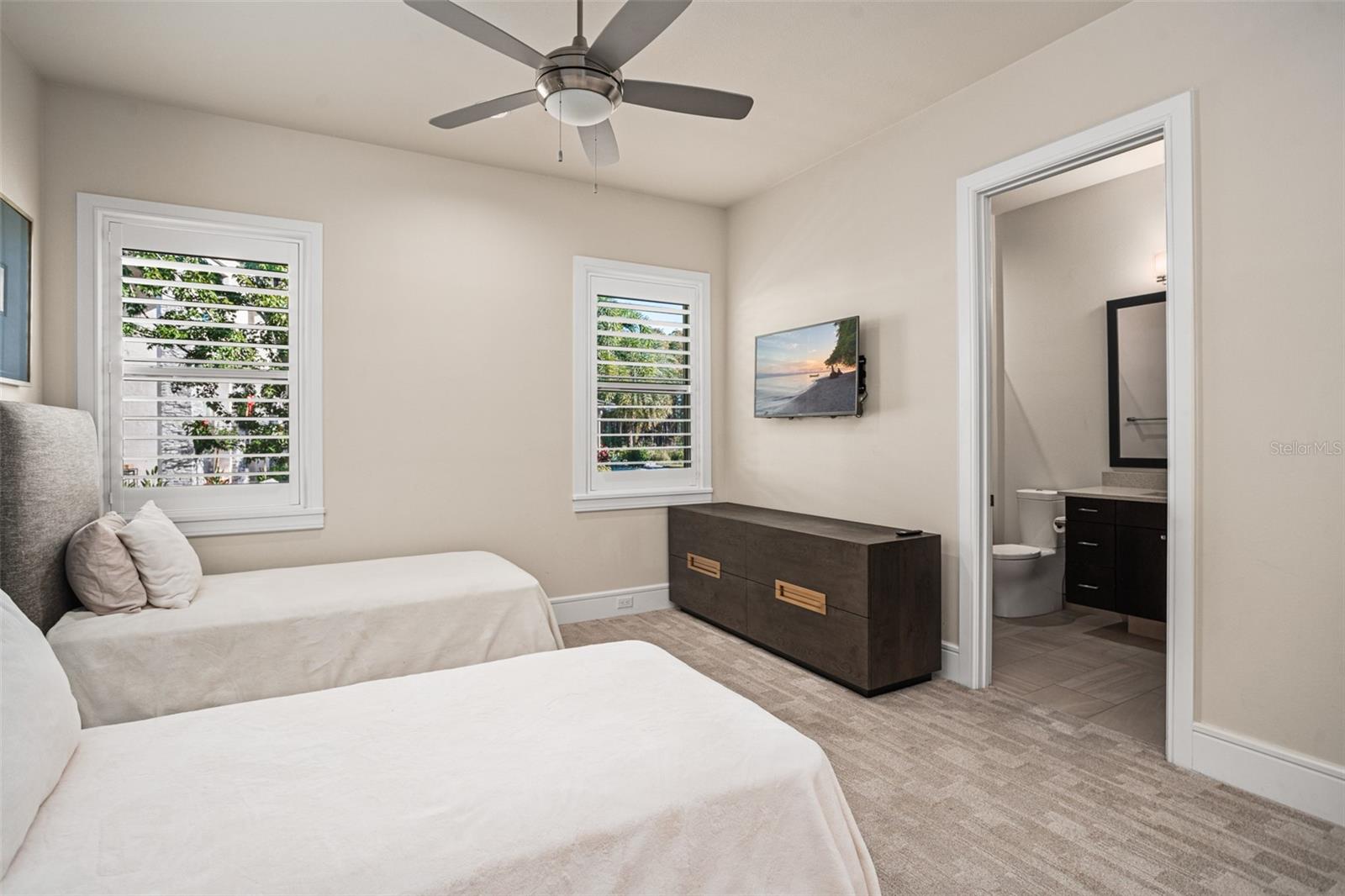 WATERSTONE - Residential