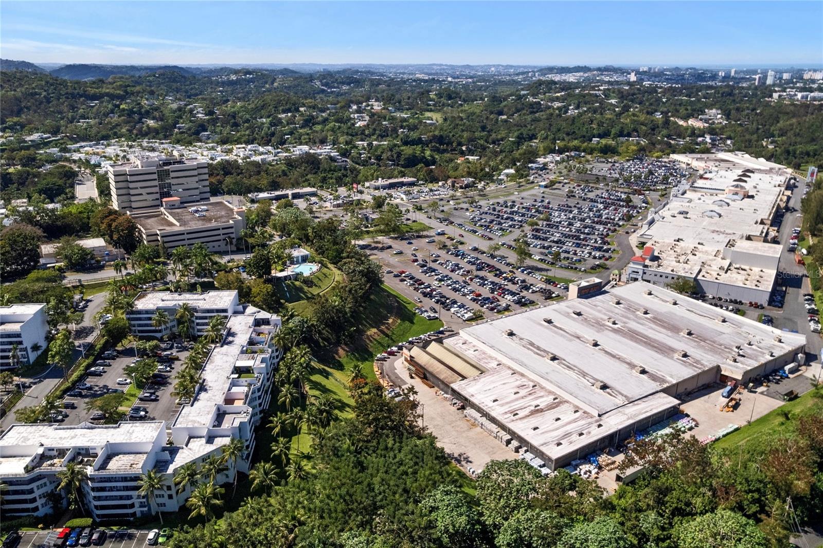 JARDINES DE MONTEHIEDRA - Residential