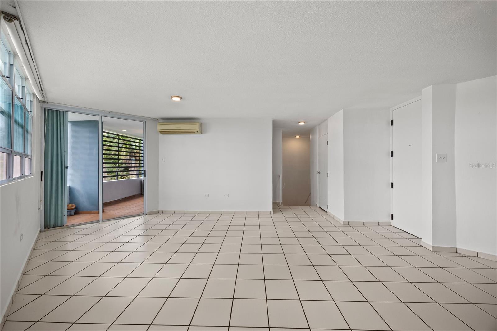 JARDINES DE MONTEHIEDRA - Residential