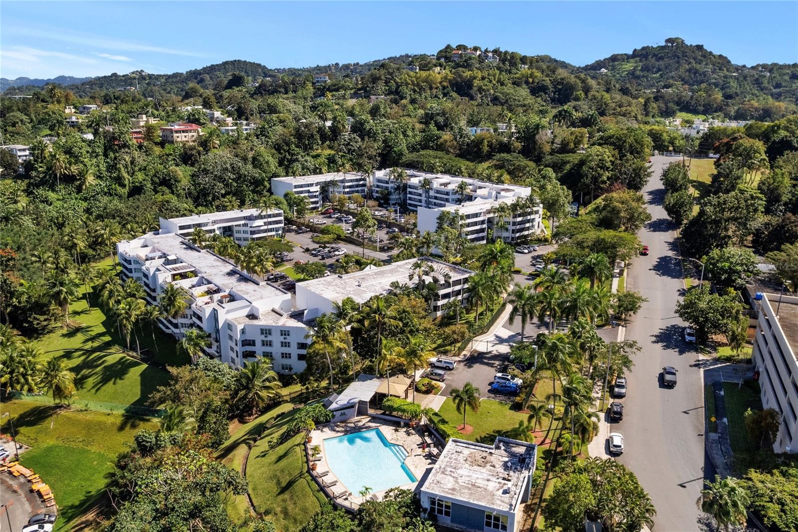 JARDINES DE MONTEHIEDRA - Residential