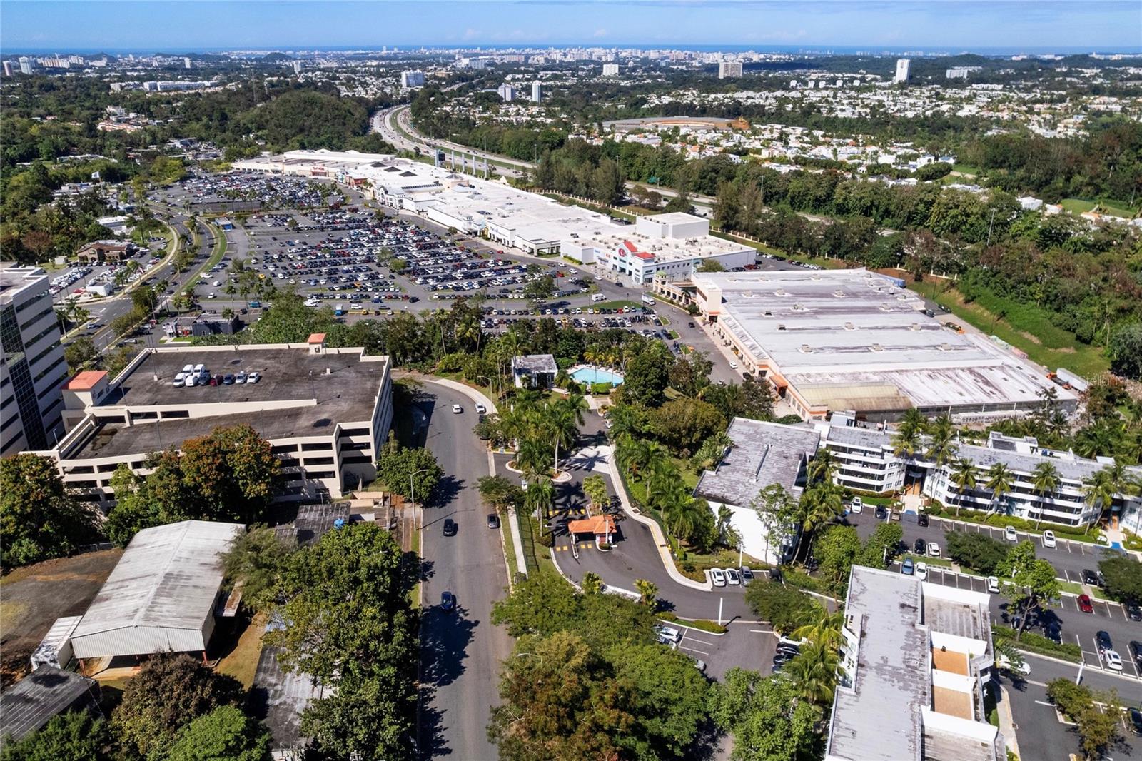 JARDINES DE MONTEHIEDRA - Residential