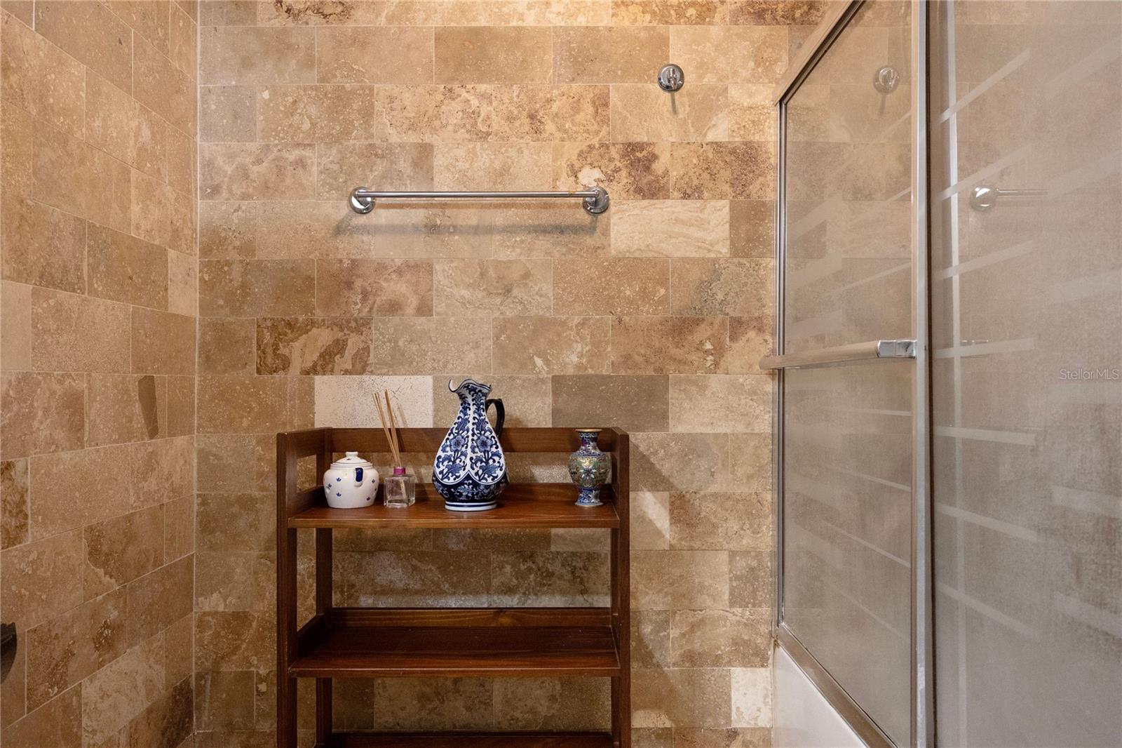 JARDINES DE MONTEHIEDRA - Residential