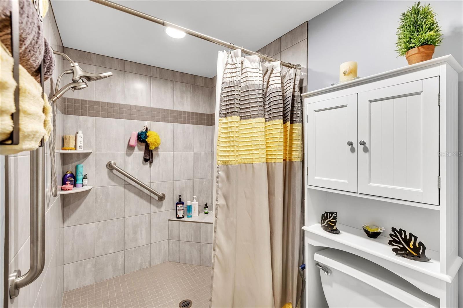 LA CASA MHP CO-OP - Residential