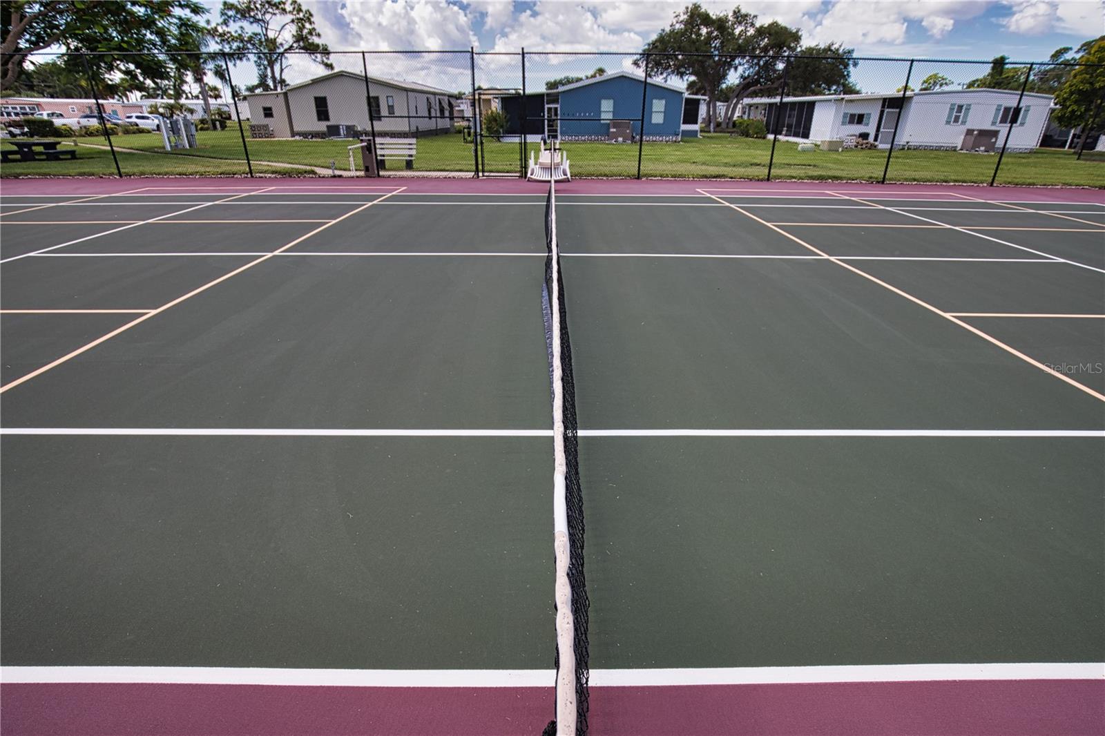 LA CASA MHP CO-OP - Residential