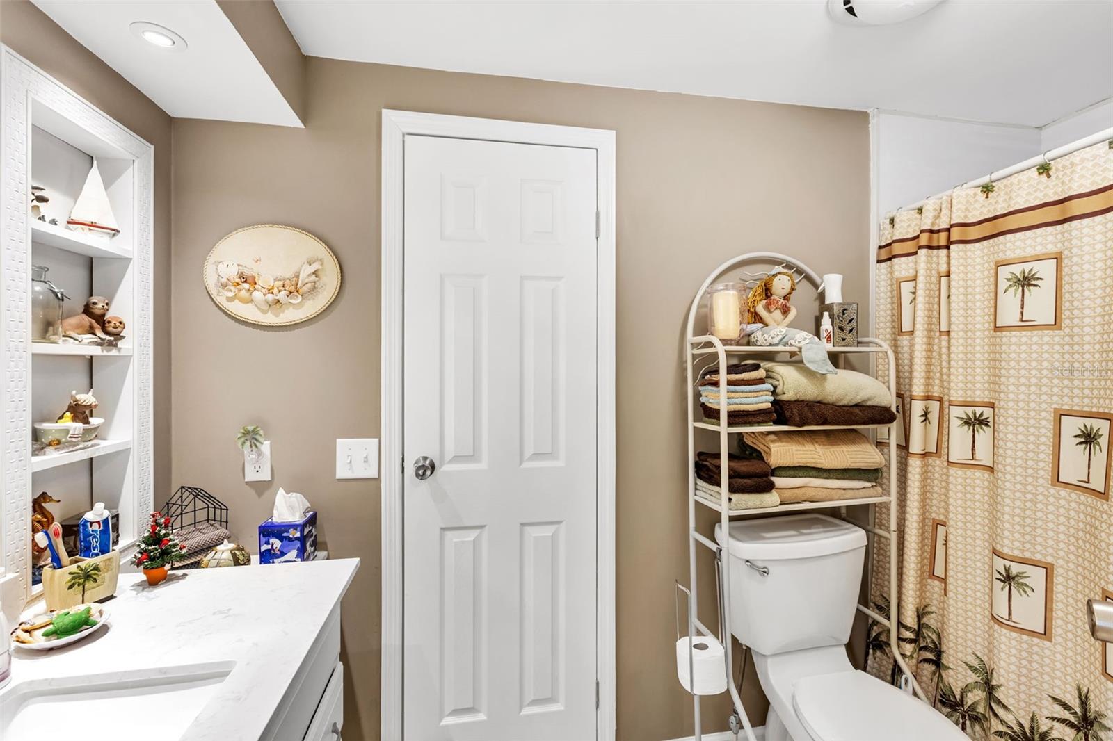 LA CASA MHP CO-OP - Residential