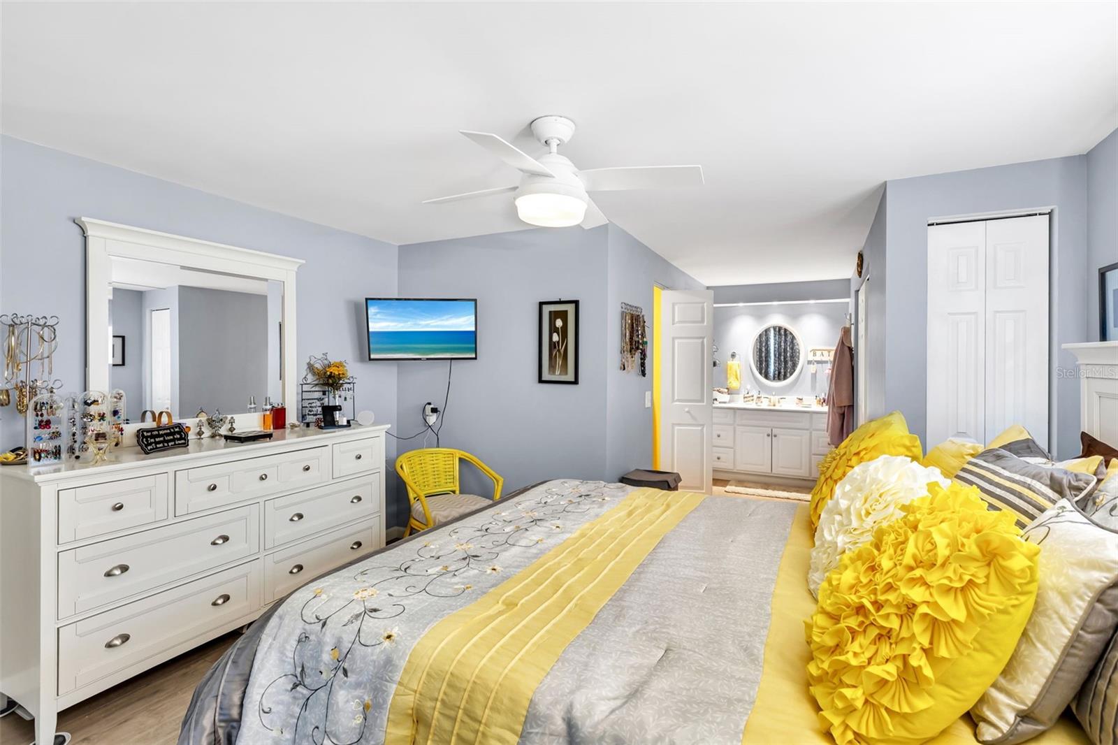 LA CASA MHP CO-OP - Residential