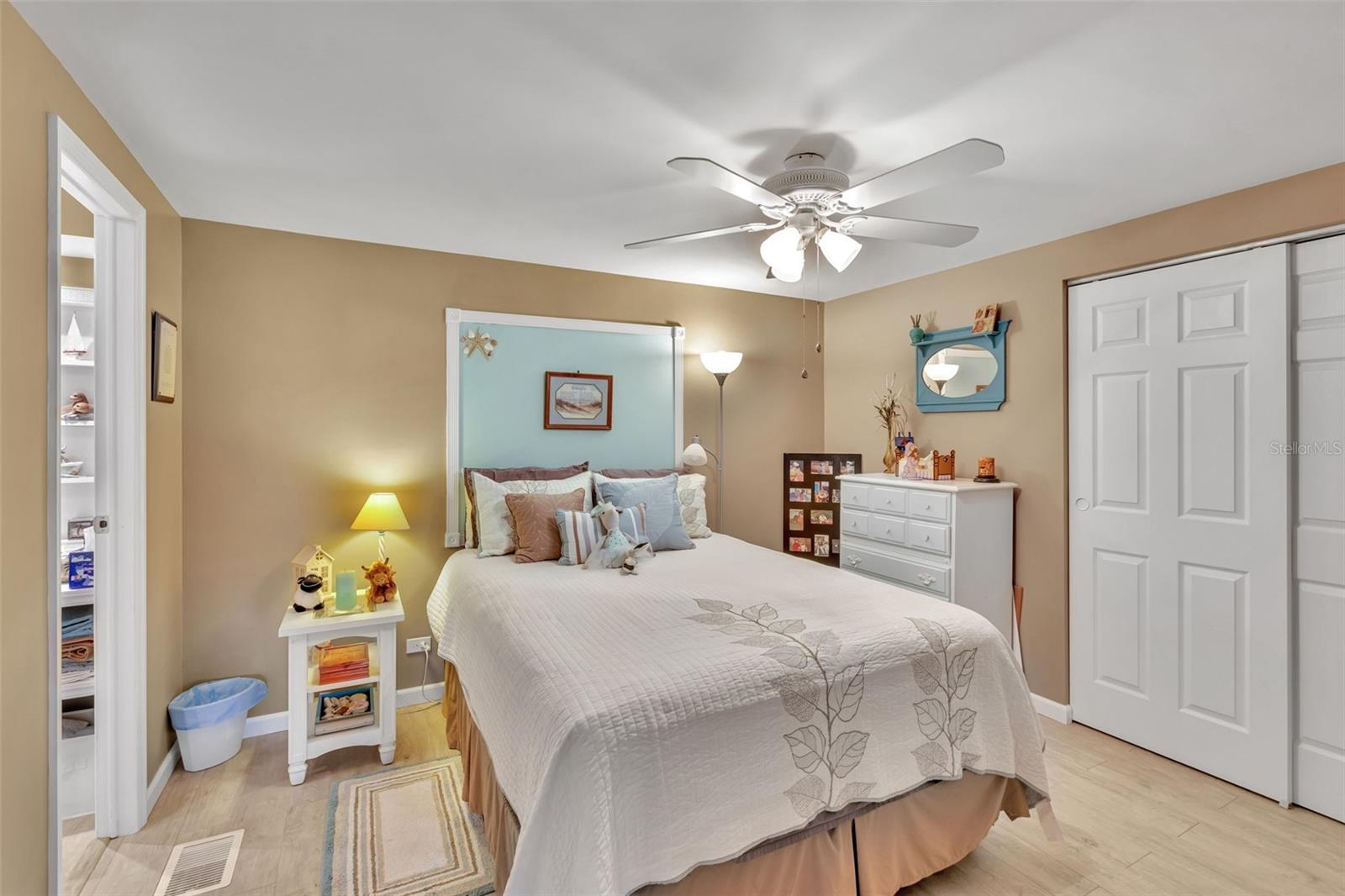 LA CASA MHP CO-OP - Residential