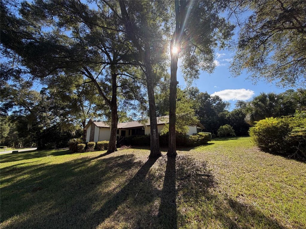 Photo of 8519 SW 197th Court Road, Dunnellon, FL 34432 (MLS # OM712558)