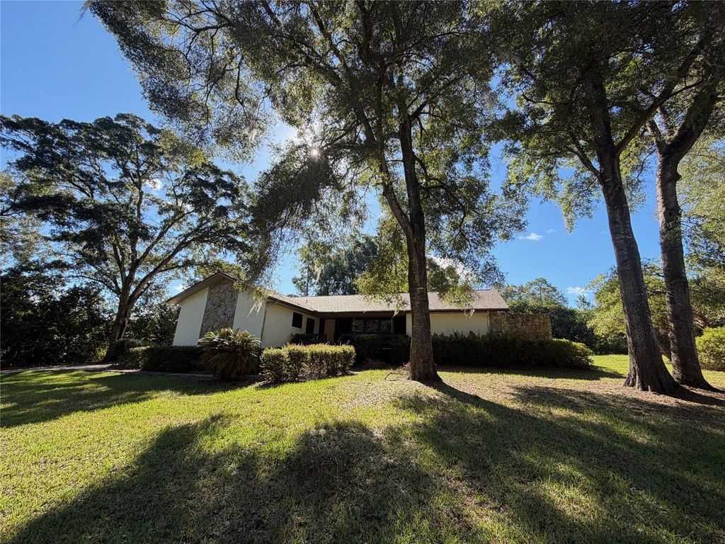 Photo of 8519 SW 197th Court Road, Dunnellon, FL 34432 (MLS # OM712558)