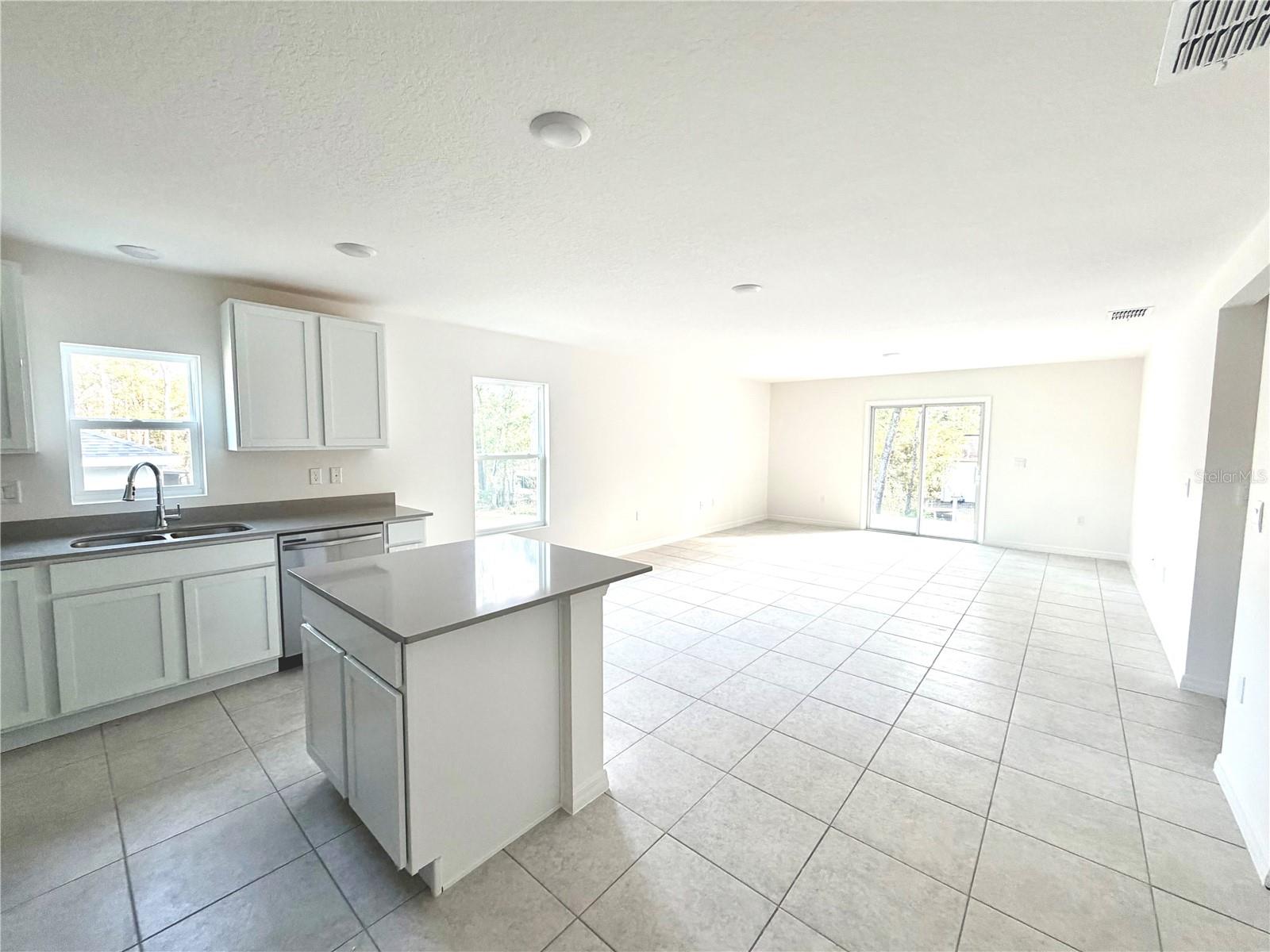 6690 E LOWDEN STREET