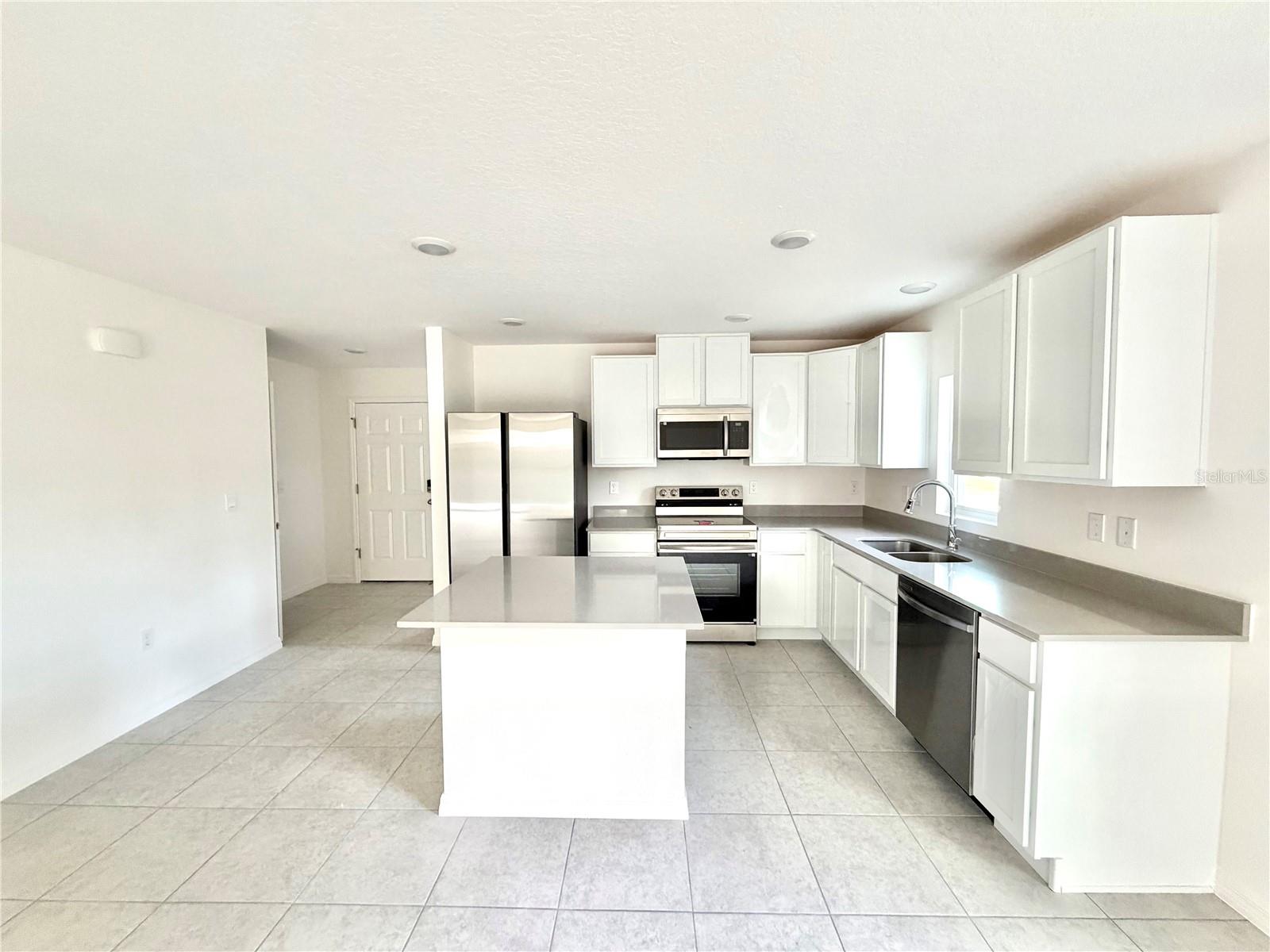 6690 E LOWDEN STREET