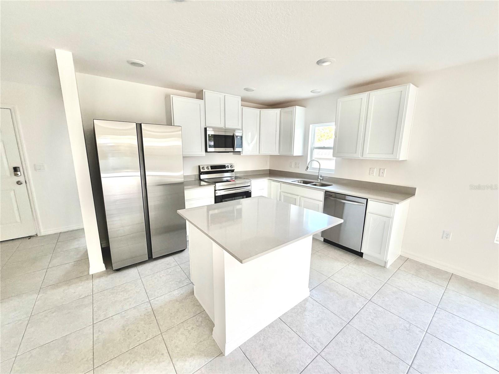 6690 E LOWDEN STREET