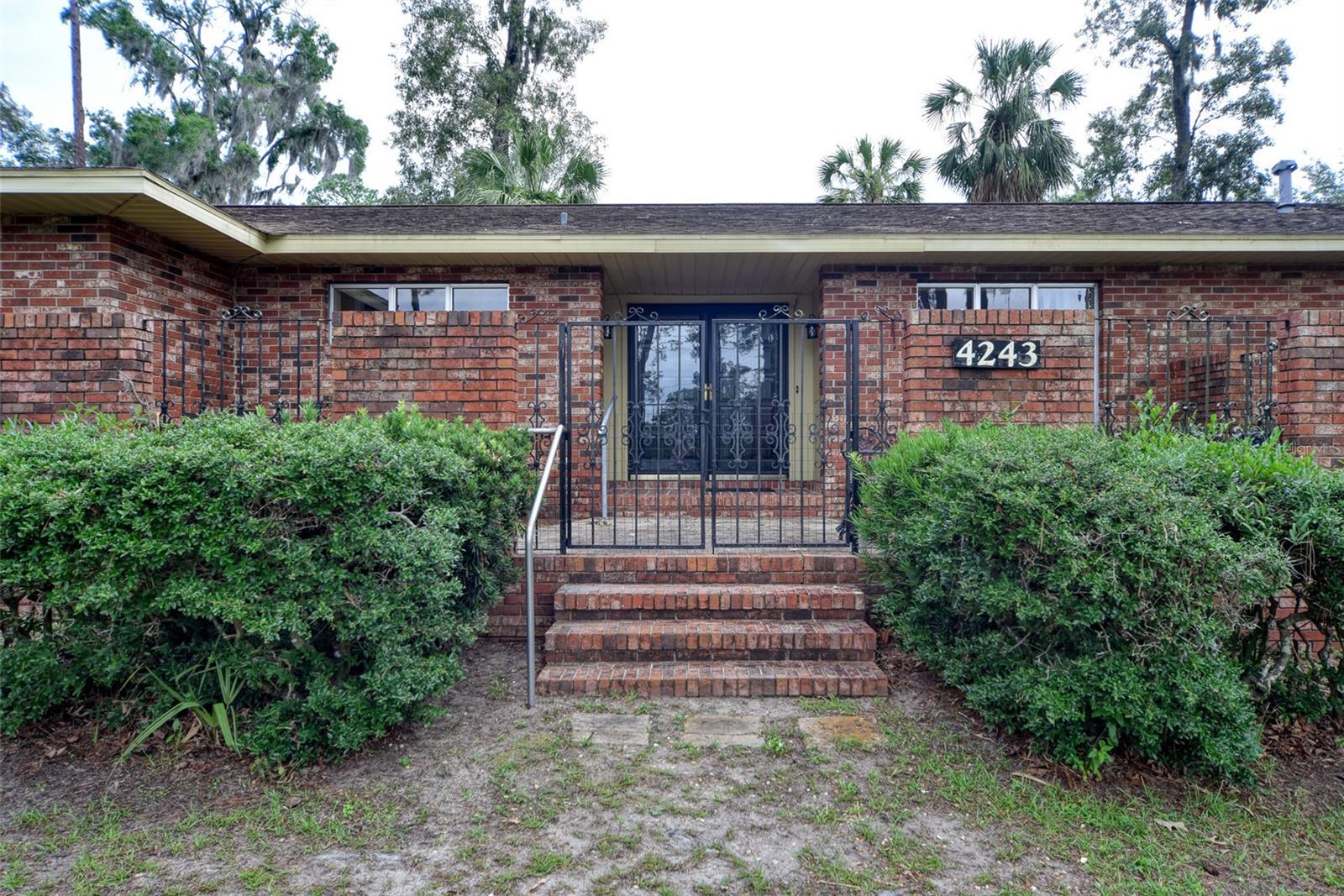 4243 SE 8TH STREET
