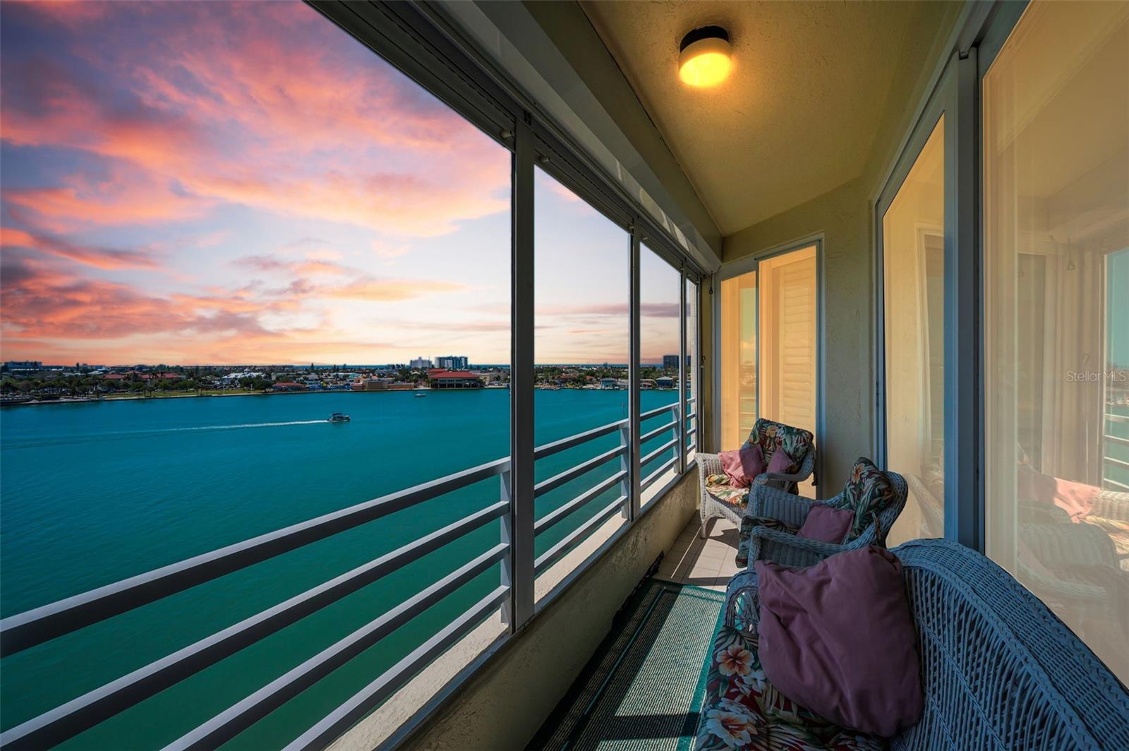 HARBOURSIDE CONDO - Residential