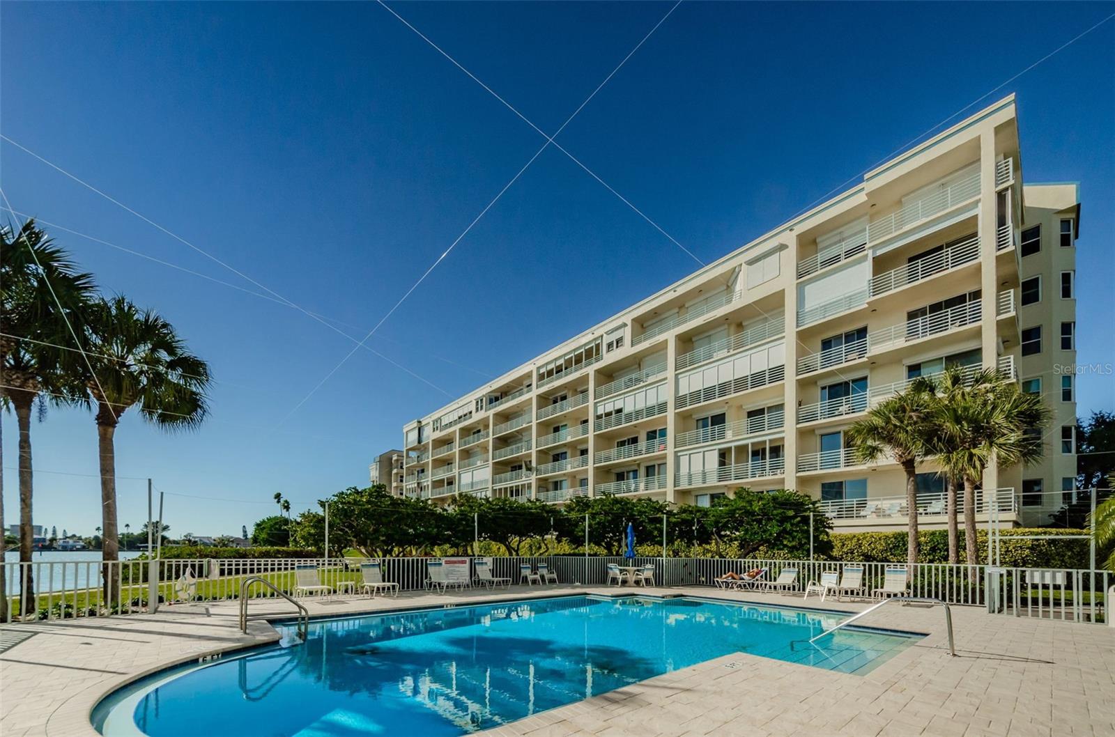 HARBOURSIDE CONDO - Residential