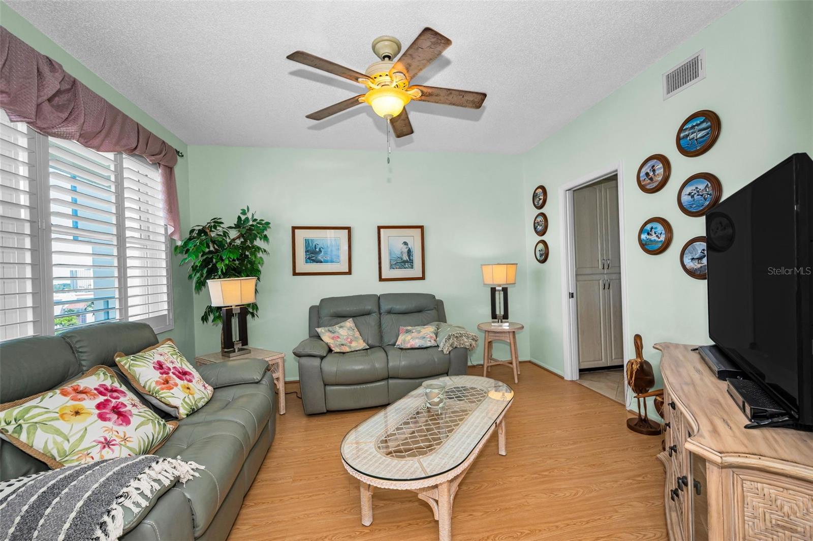 HARBOURSIDE CONDO - Residential
