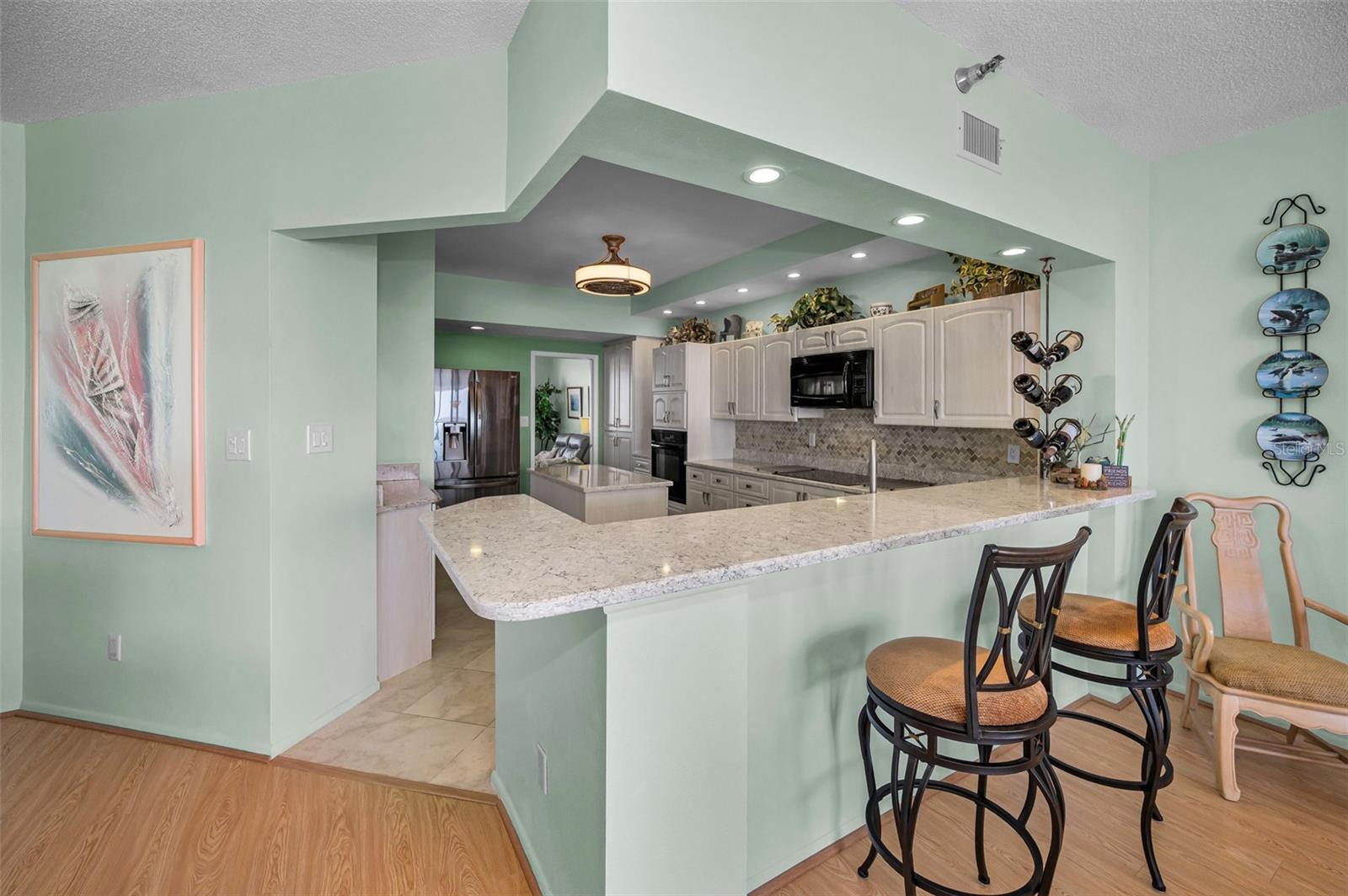 HARBOURSIDE CONDO - Residential