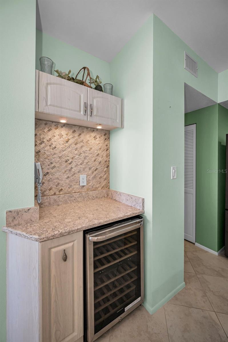 HARBOURSIDE CONDO - Residential