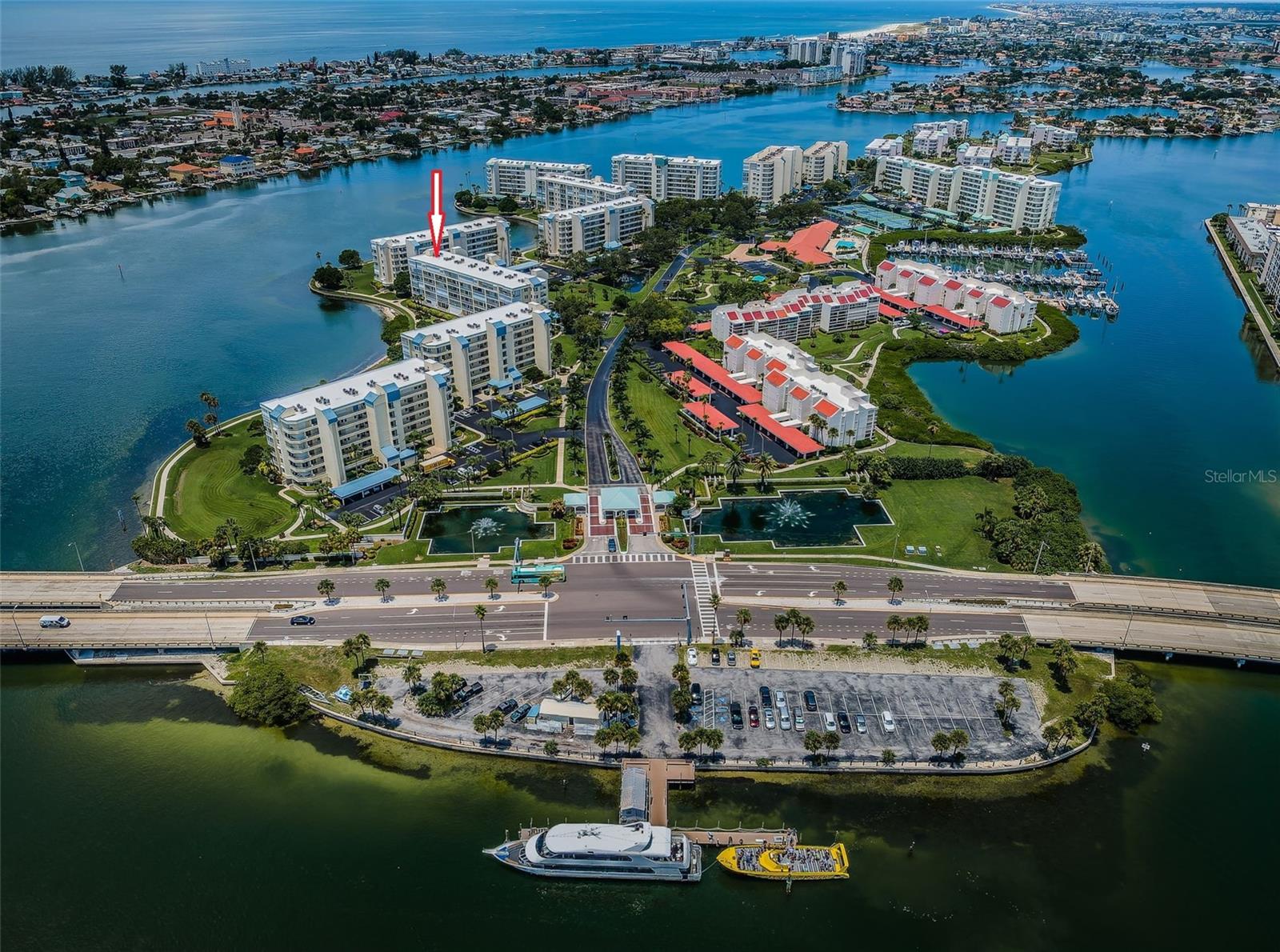HARBOURSIDE CONDO - Residential