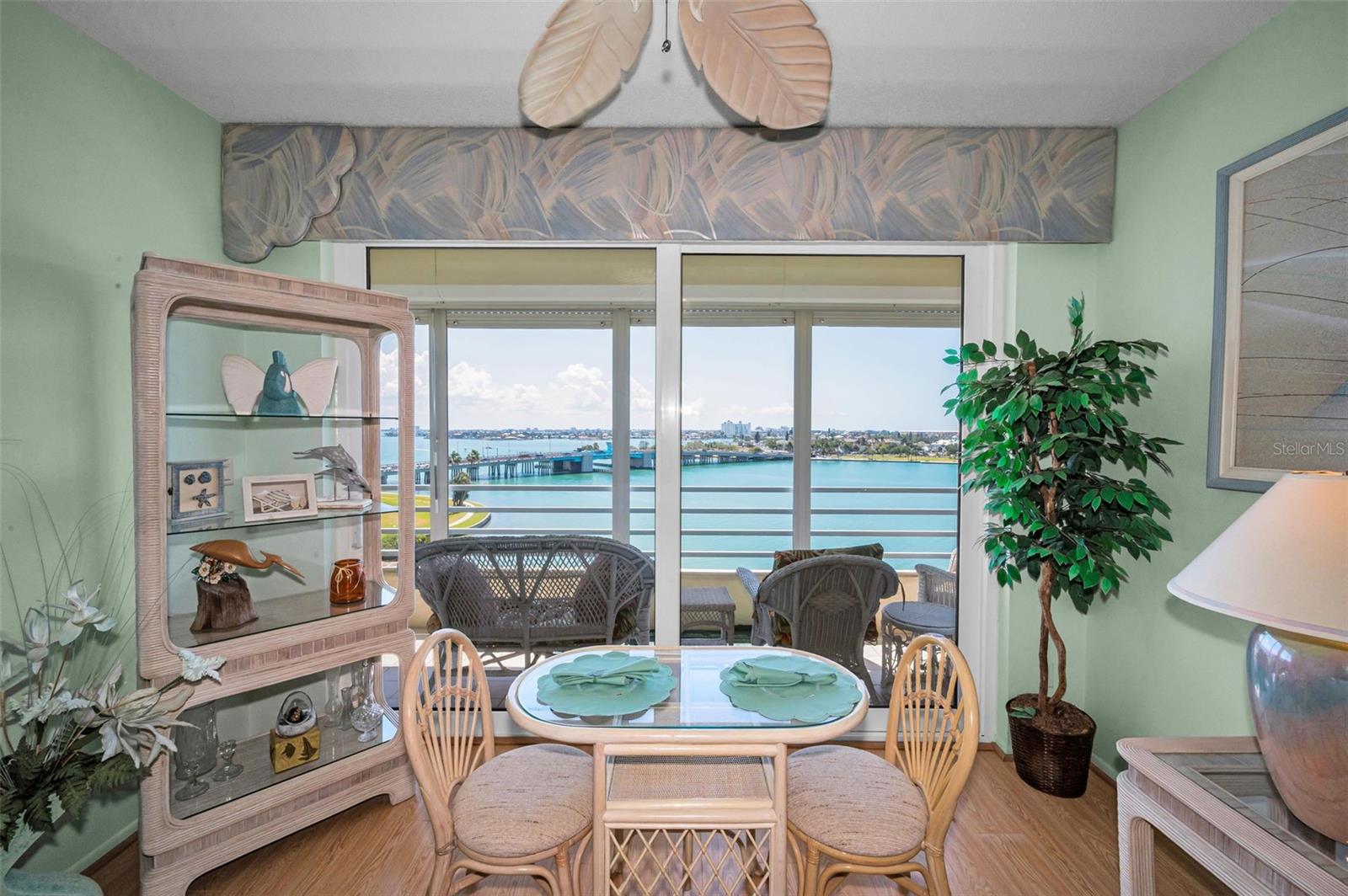 HARBOURSIDE CONDO - Residential