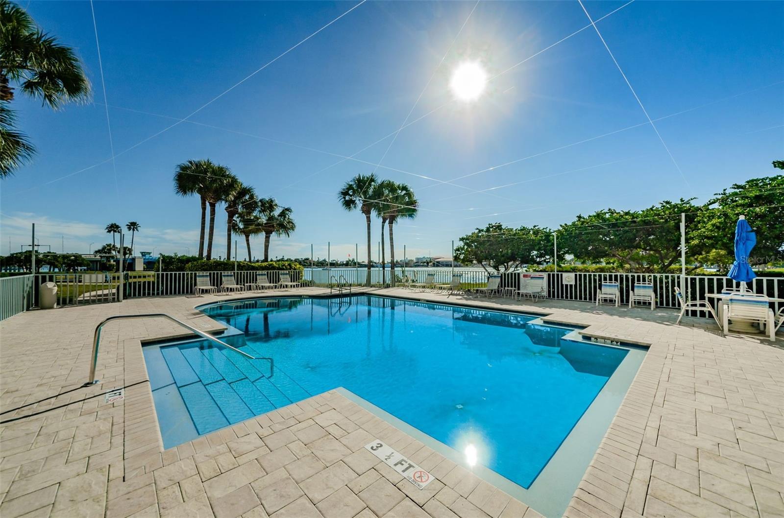 HARBOURSIDE CONDO - Residential